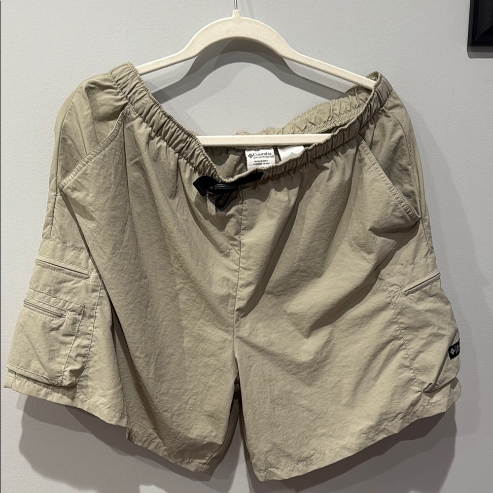 Columbia Tan Cargo Shorts with Elastic Waistband
